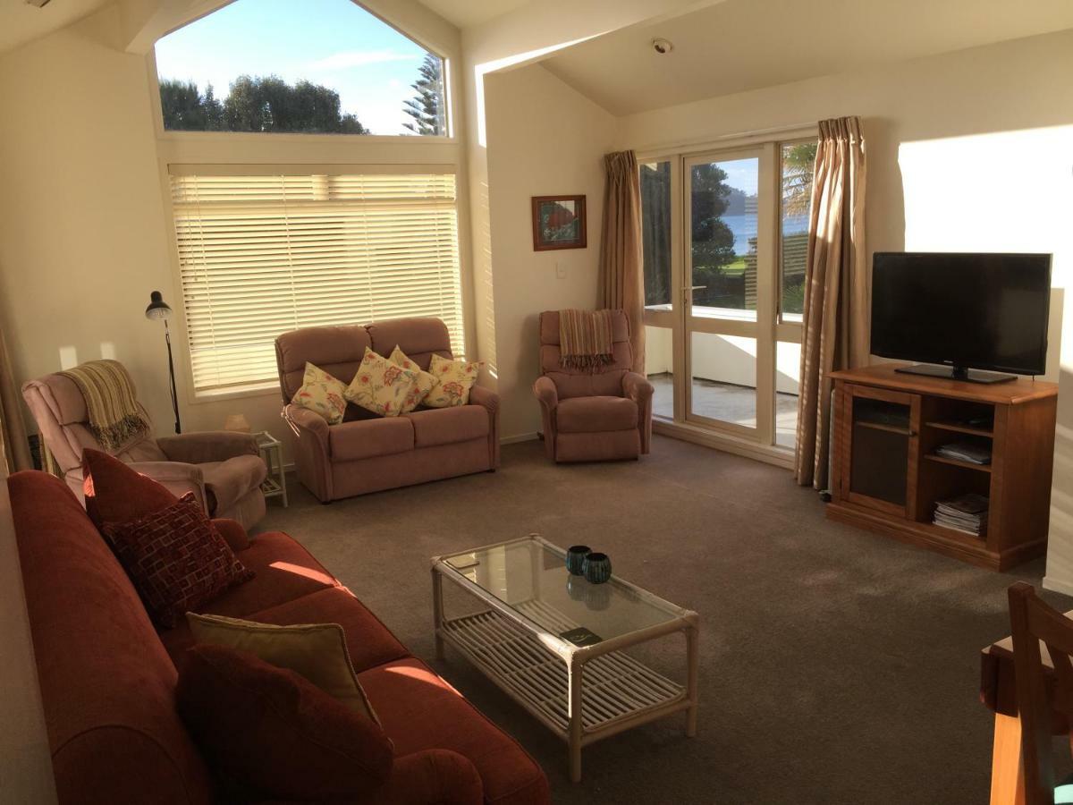 Orewa Beachfront Haven Exterior photo